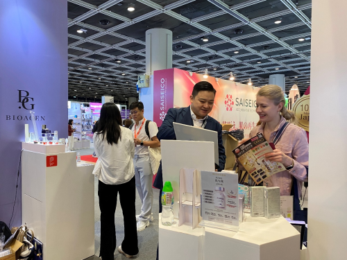 九游娱乐：紫荆之约：博奥真Bioagen亮相2024亚太美容展引领抗衰新潮流！(图2)