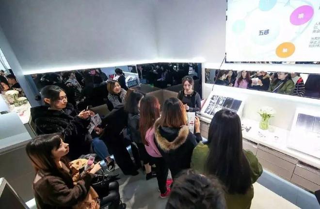 一折甩卖！拿捏女人的网红玩具泡沫被戳破了(图6)