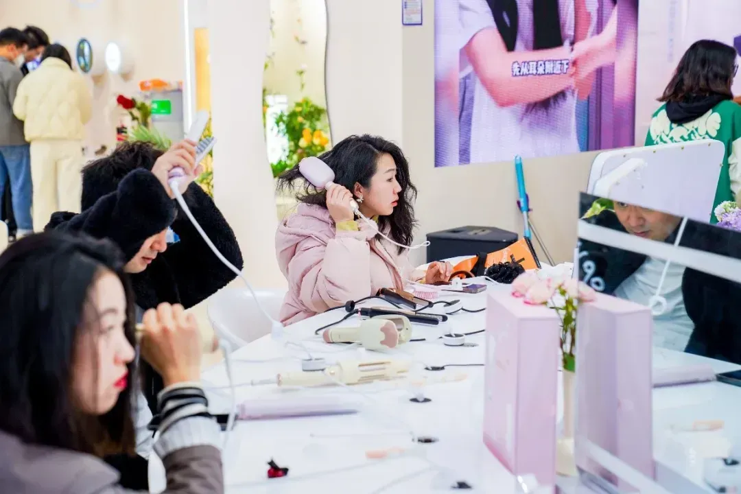 邂逅美健个护尖端科技AWE2025解锁美丽密码(图4)