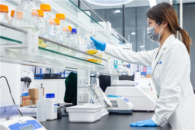 华熙生物业务结构性亮点剖析：原料业务稳健增长医美强势崛起(图2)