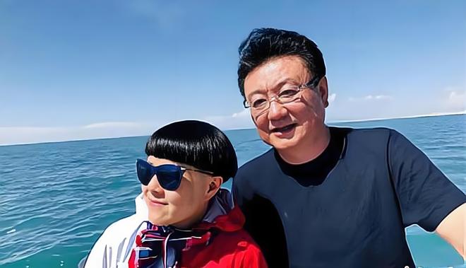 九游娱乐文化：曝61岁央视主持人王宁在日本做大血净全家人陪同其健康引担忧(图11)