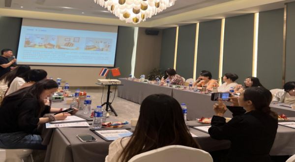 河北阳烁医疗成功举办“泰国BDMS医疗服务集团抗衰老项目”分享沙龙(图3)