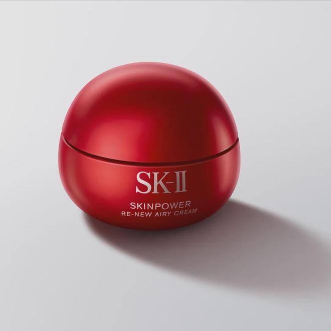 九游娱乐文化：SK-II上新大红瓶面霜以「胶原基建」破局抗老内卷(图2)