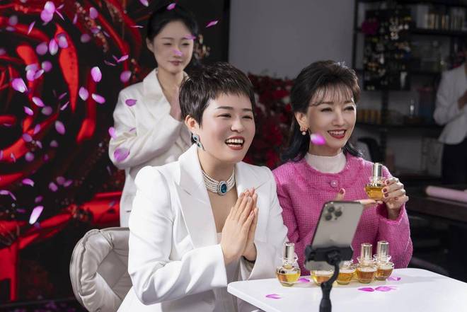 销量与实力双证!黛安蒂深耕50+熟龄肌市场登顶类目全网销量榜首!(图5)