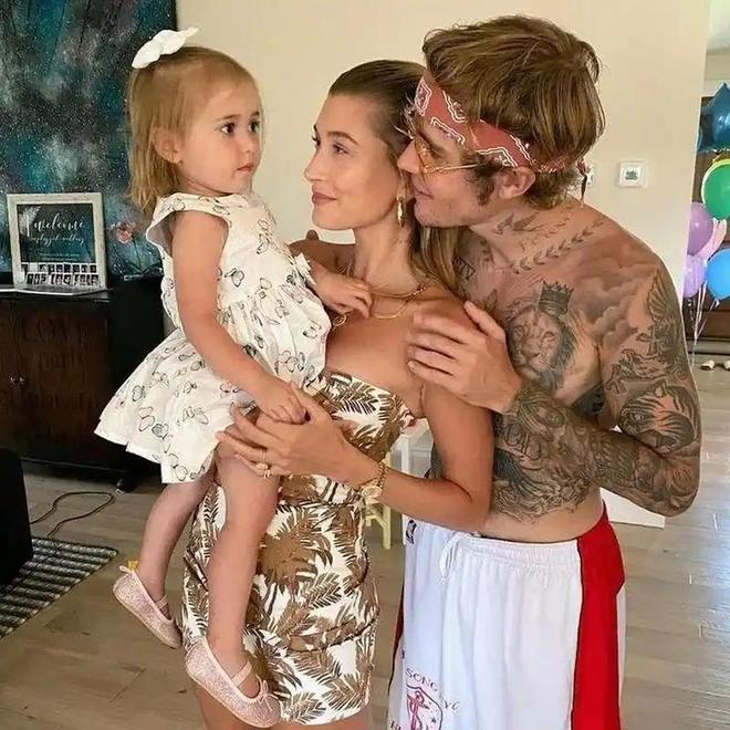 九游娱乐文化：HaileyBieber亲口承认医美经历！这一波坦白太炸了！(图8)