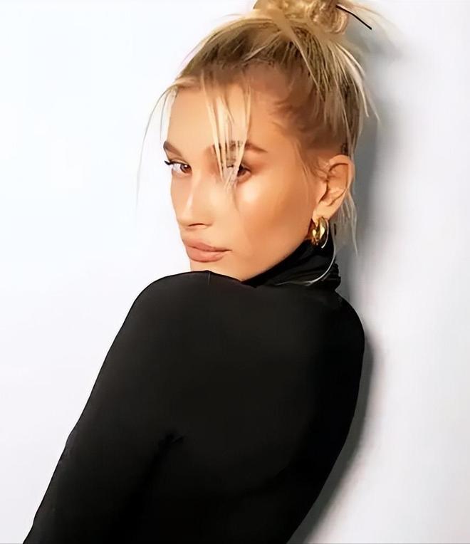 九游娱乐文化：HaileyBieber亲口承认医美经历！这一波坦白太炸了！(图6)